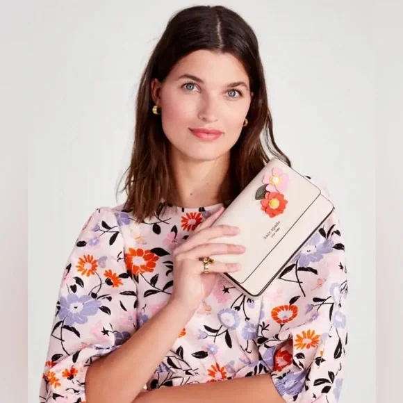 NWT Kate Spade Leather Petal Flap Chain Crossbody Wallet in Milk Glass - Picture 2 of 10